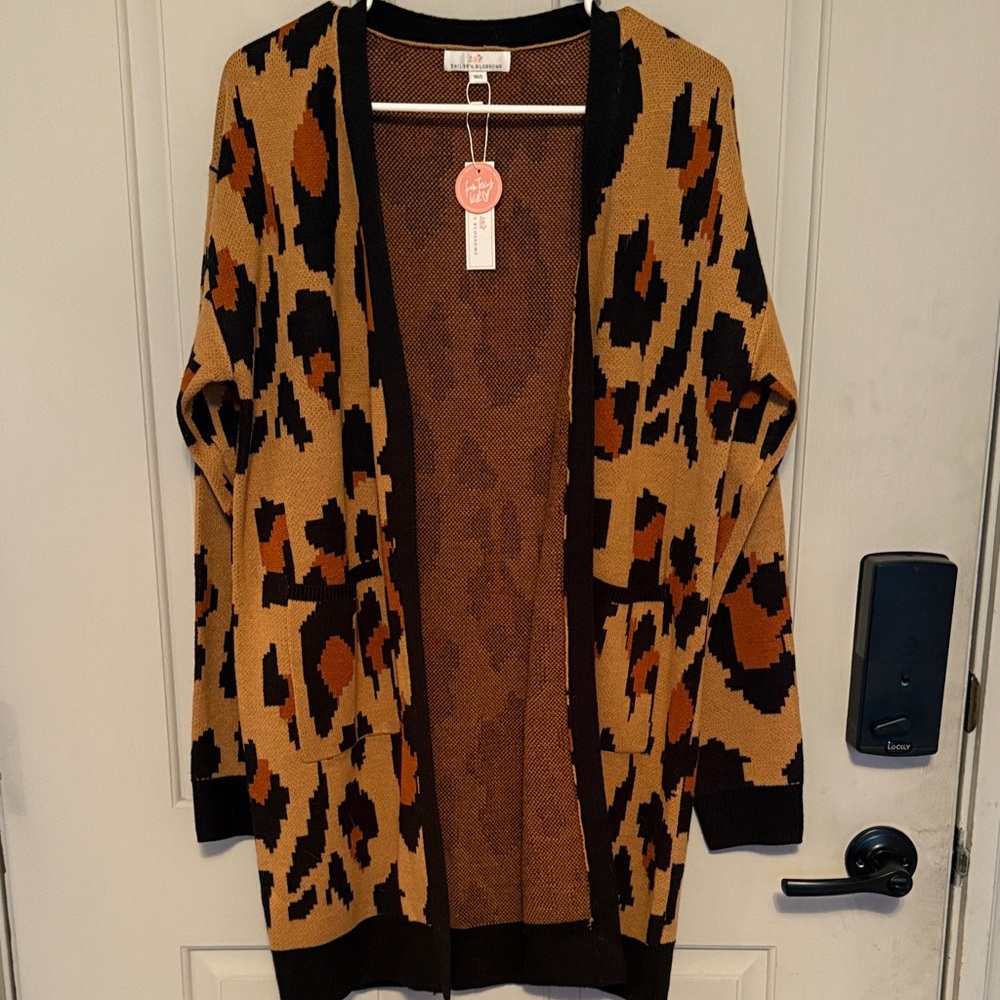 Chic Leopard Print Open Cardigan